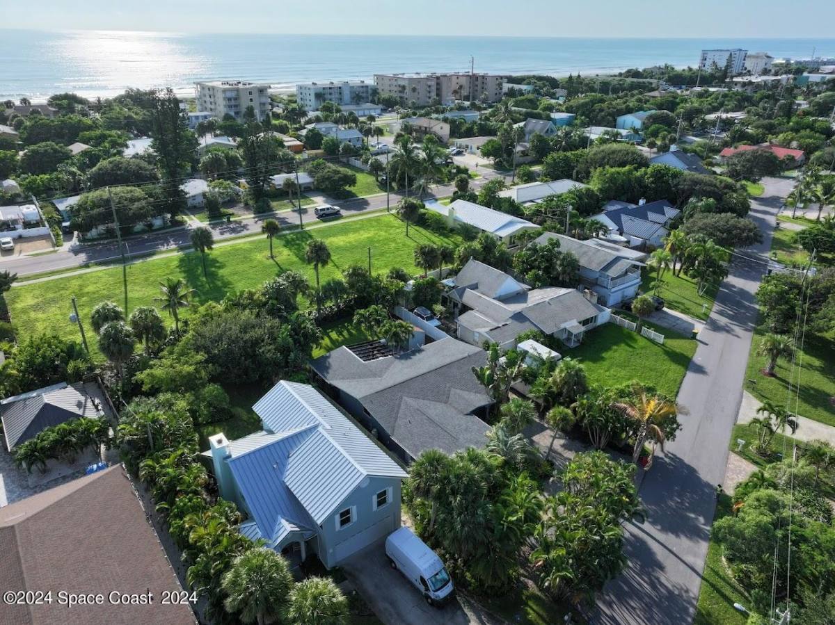Apartment for rent at 1445 Bayshore Dr, Cocoa Beach, FL 32931