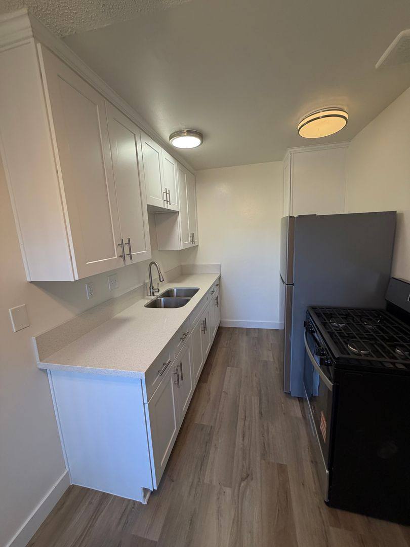 Apartment for rent at 4219 E 4th St, Long Beach, CA 90814