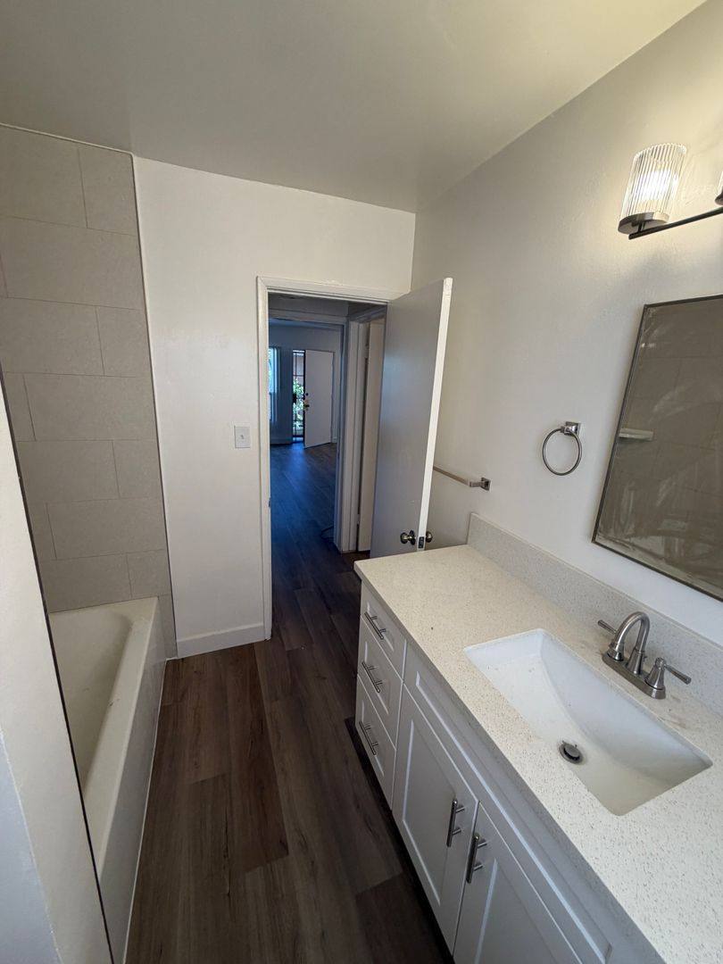 Apartment for rent at 4219 E 4th St, Long Beach, CA 90814