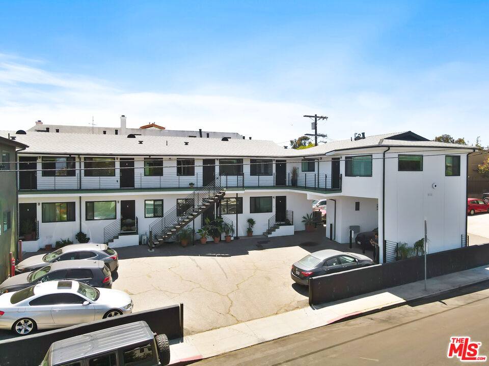 Apartment for rent at 119 Paloma Ave #119M, Venice, CA 90291