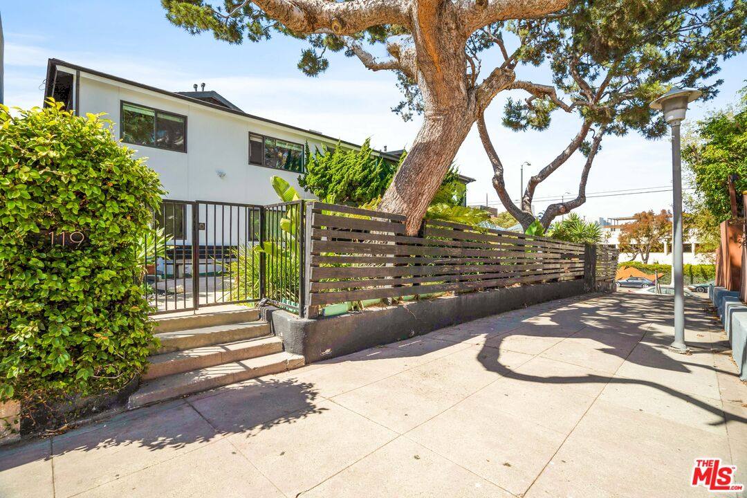 Apartment for rent at 119 Paloma Ave #119M, Venice, CA 90291