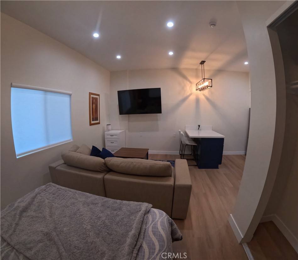 Apartment for rent at 12329 Oxford Ave, Hawthorne, CA 90250