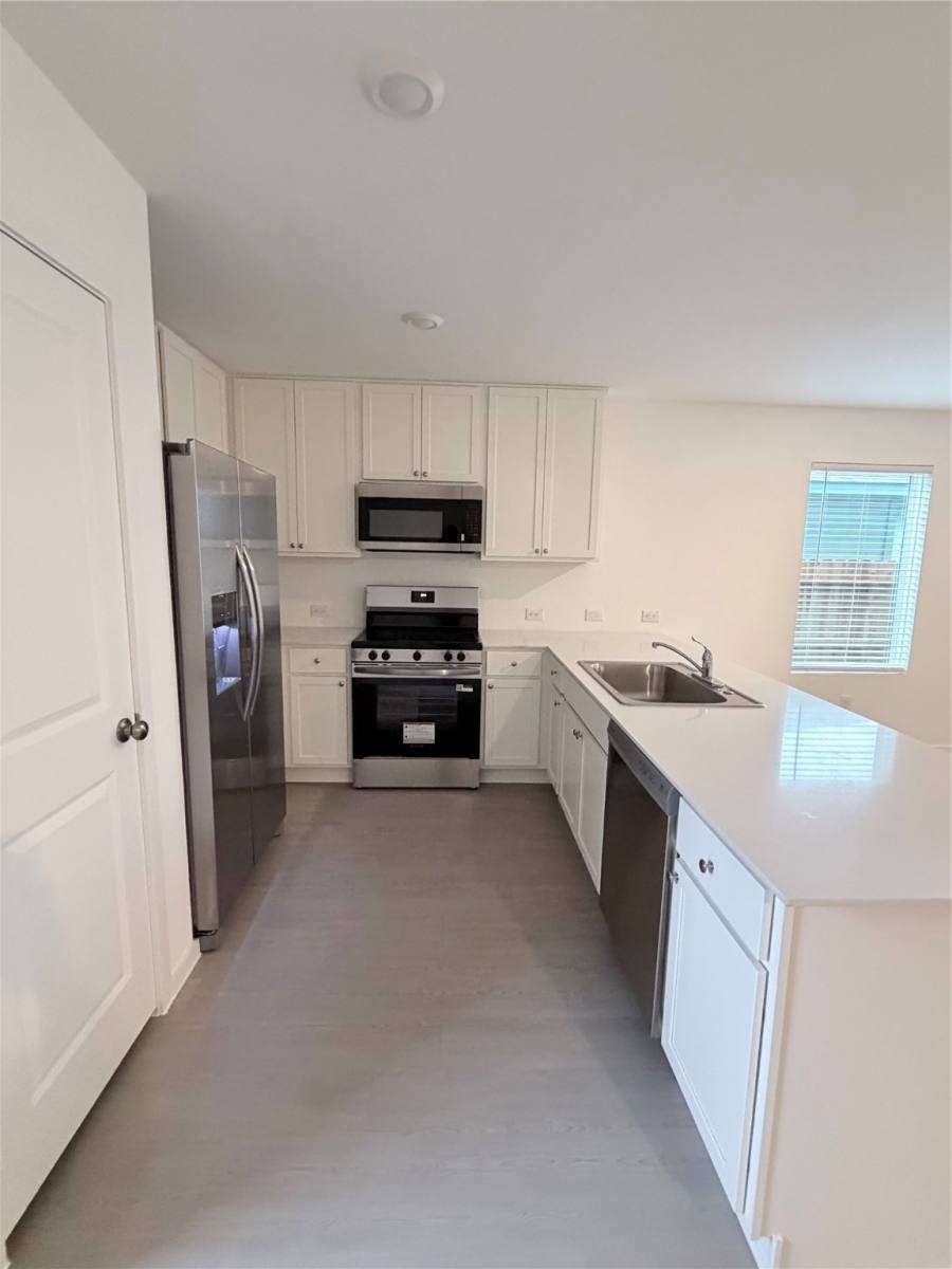 Apartment for rent at 18712 Loom Dr, Conroe, TX 77306