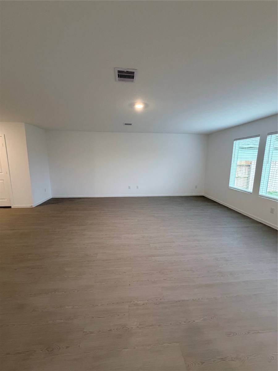 Apartment for rent at 18712 Loom Dr, Conroe, TX 77306