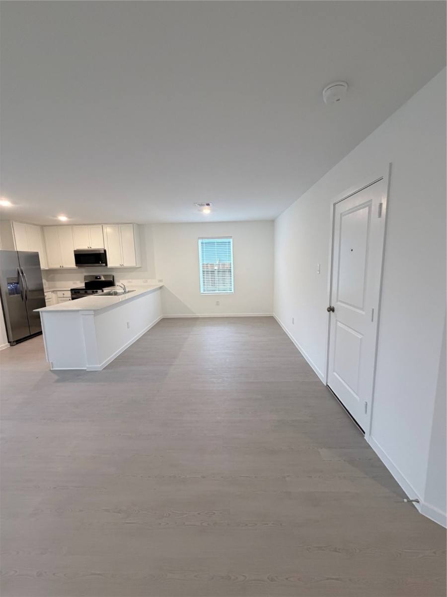 Apartment for rent at 18712 Loom Dr, Conroe, TX 77306