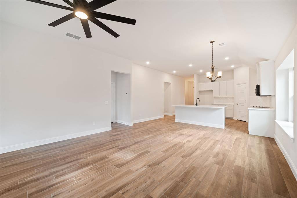 Apartment for rent at 618 Kyle Dr #618, Tioga, TX 76271