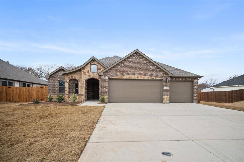 Apartment for rent at 618 Kyle Dr #618, Tioga, TX 76271