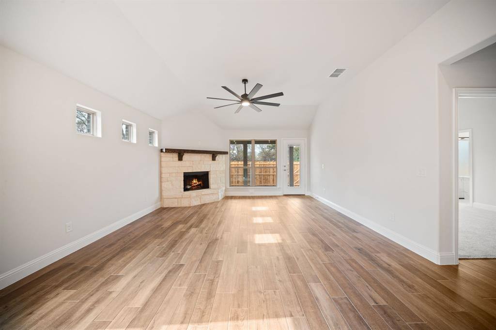 Apartment for rent at 618 Kyle Dr #618, Tioga, TX 76271