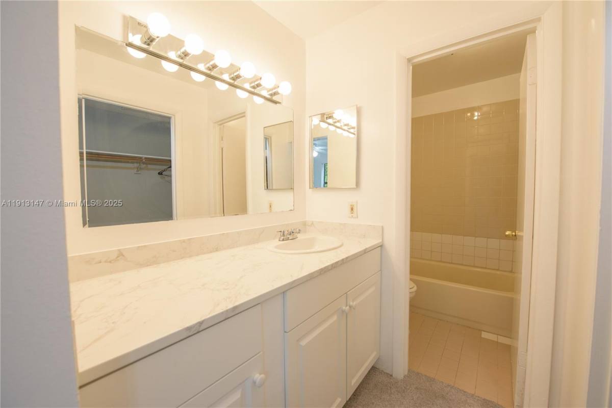 Apartment for rent at 820 N Franklin Ave #820820A, Homestead, FL 33034