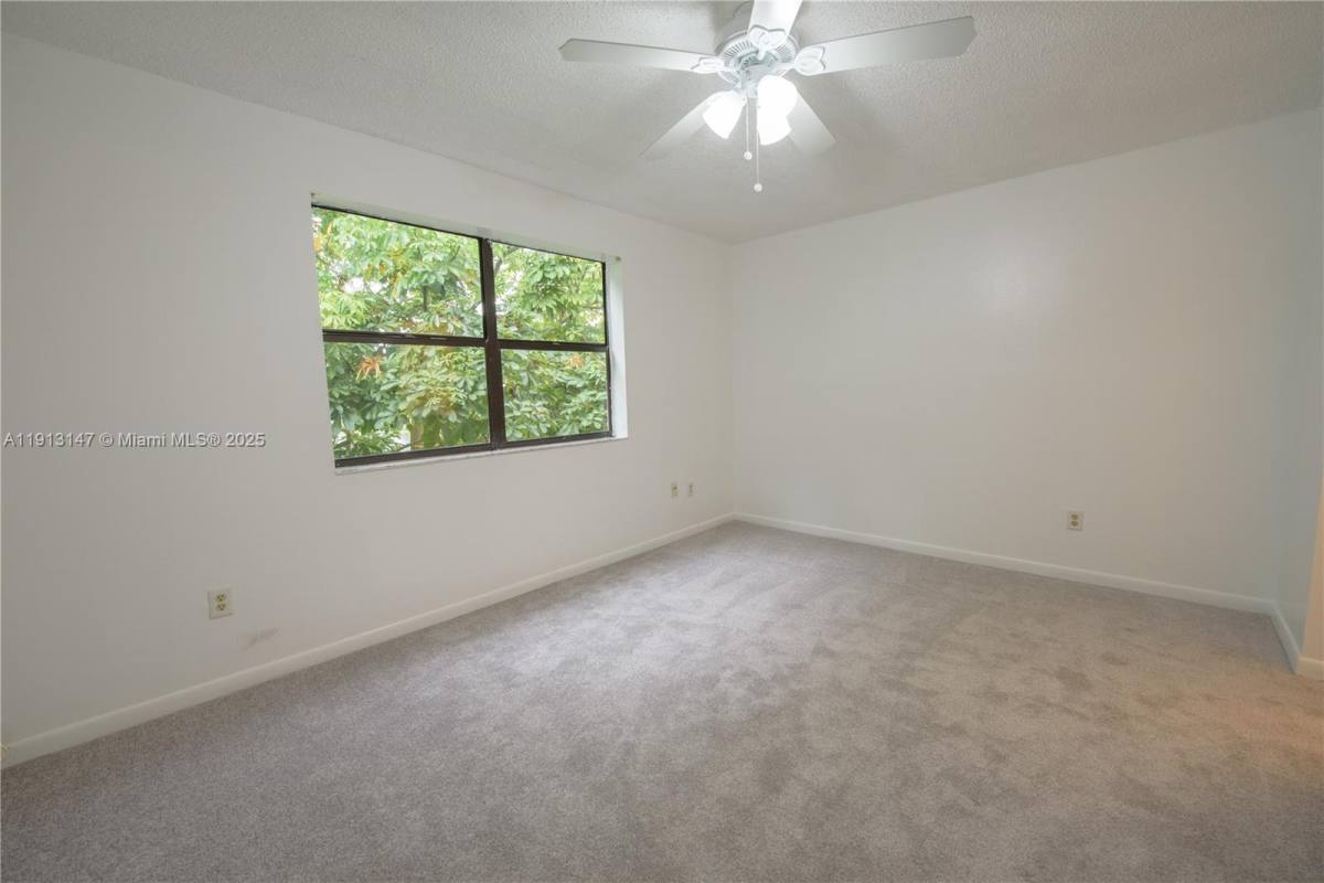 Apartment for rent at 820 N Franklin Ave #820820A, Homestead, FL 33034