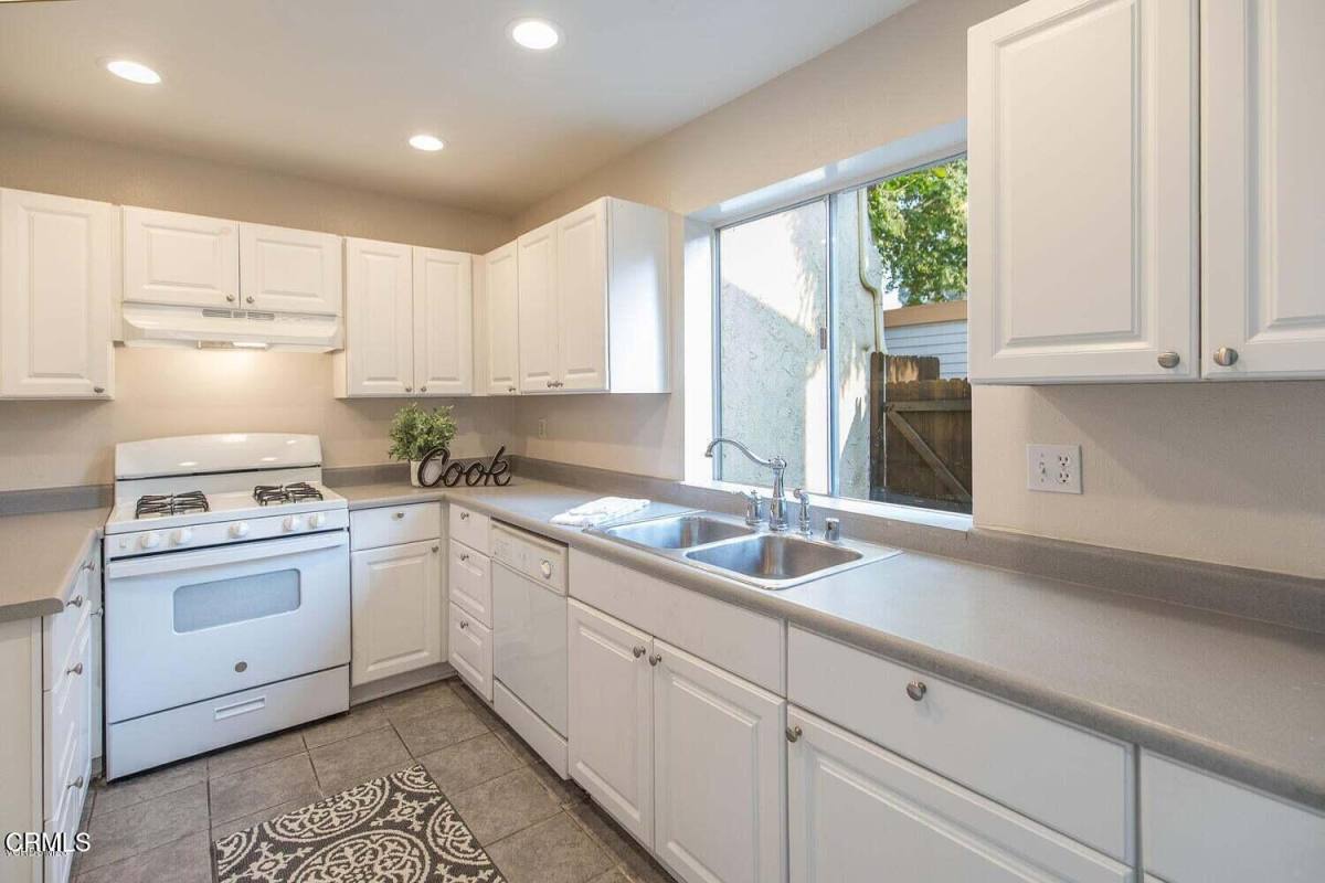 Townhouse for rent at 784 Seawind Way #784, Port Hueneme, CA 93041