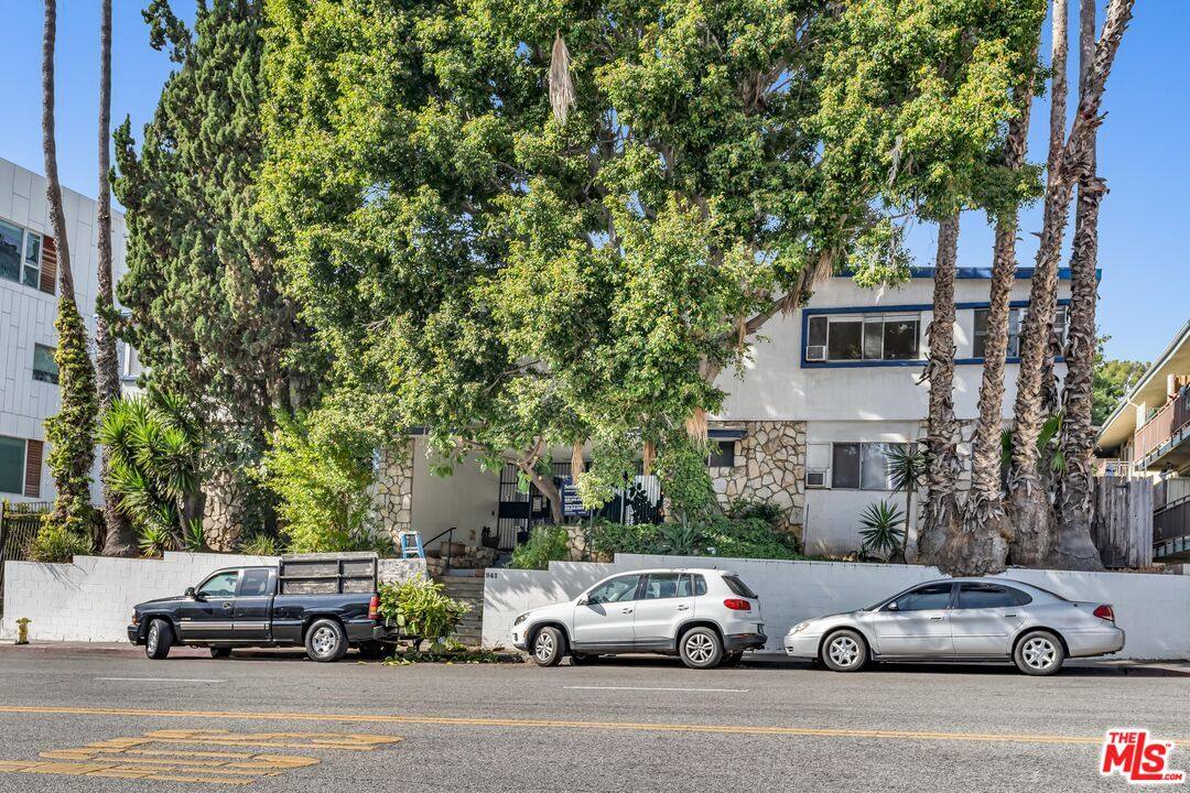 Apartment for rent at 941 N San Vicente Blvd #14, West Hollywood, CA 90069