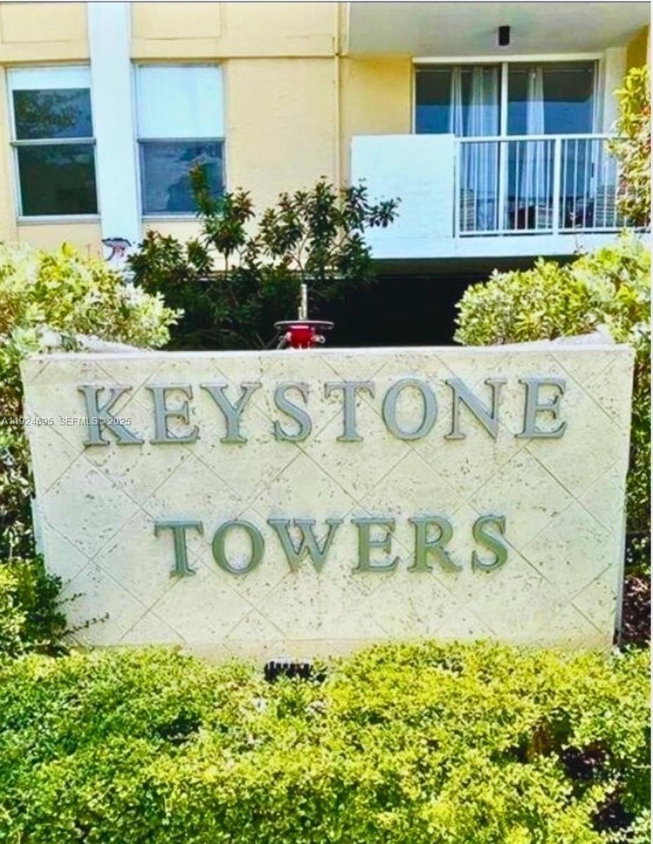 Apartment for rent at 2020 NE 135th St #903, Miami, FL 33181