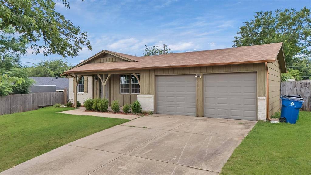 Apartment for rent at 824 E Prairie View Rd #824, Crowley, TX 76036