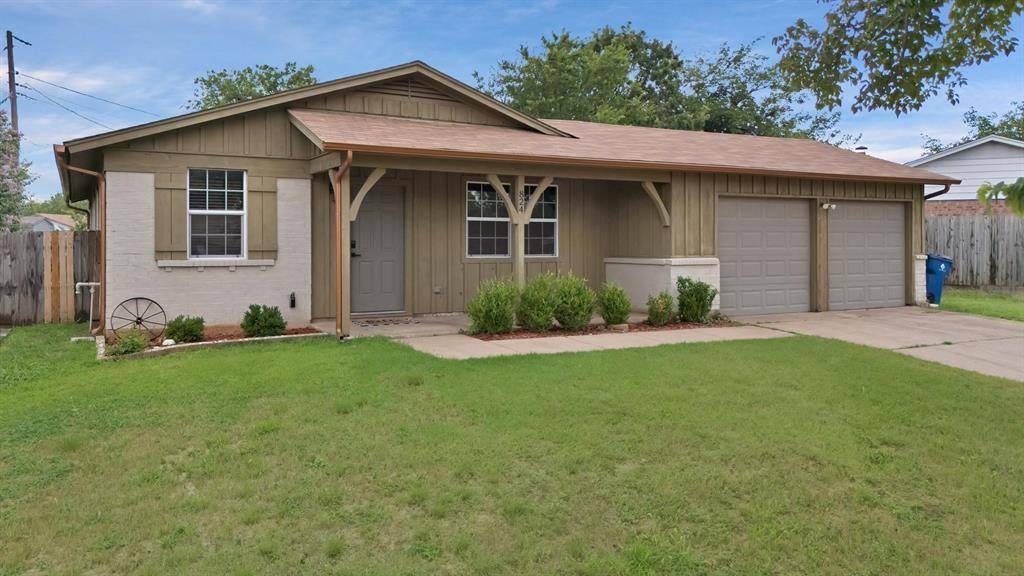 Apartment for rent at 824 E Prairie View Rd #824, Crowley, TX 76036