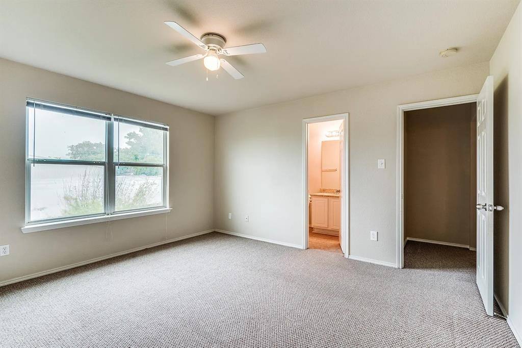 Apartment for rent at 17422 Energy Lane, Dallas, TX 75252
