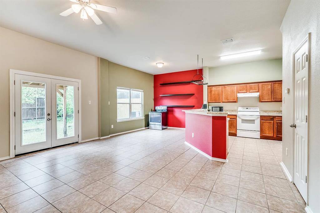 Apartment for rent at 17422 Energy Lane, Dallas, TX 75252