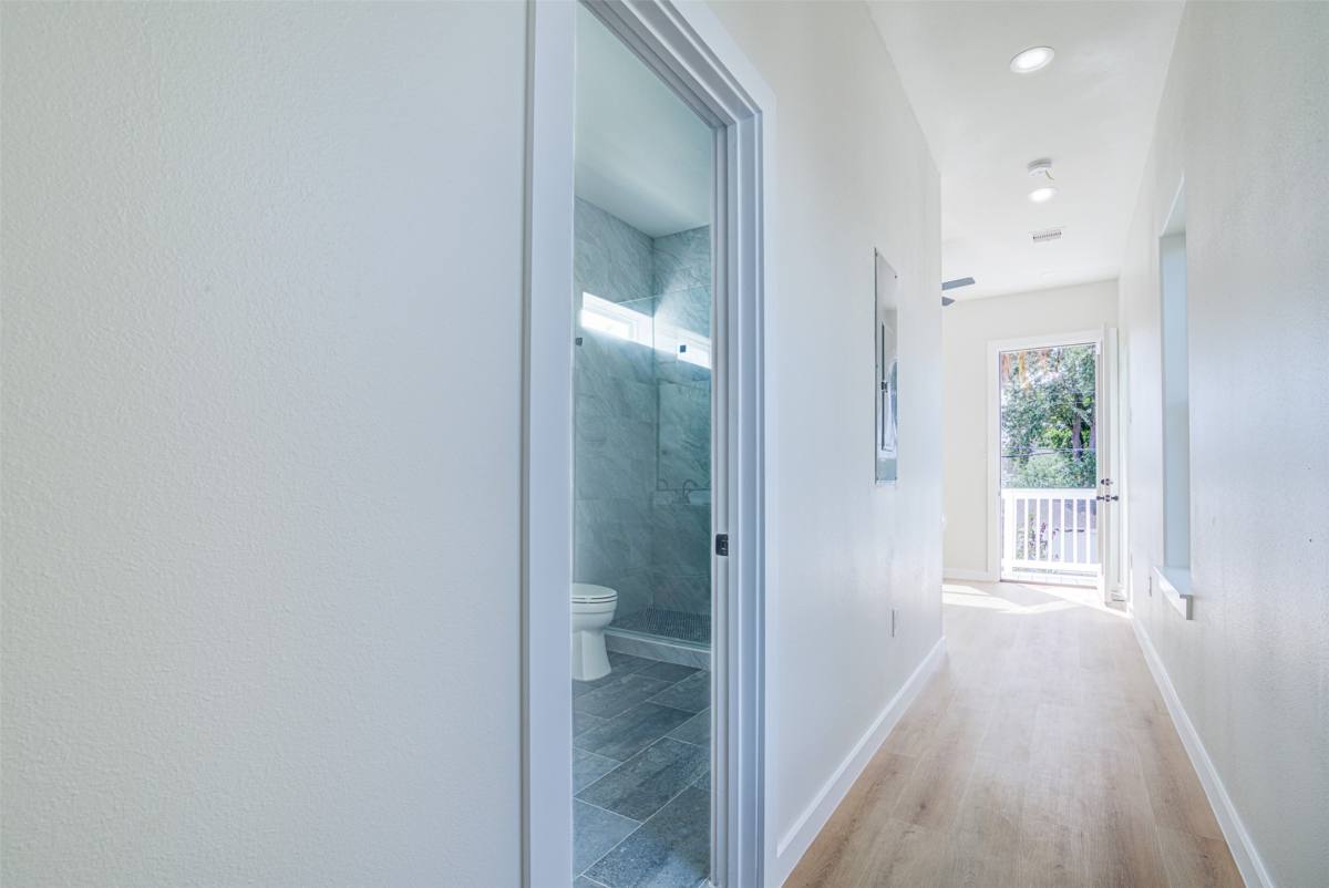 Apartment for rent at 4025 Ave M, Galveston, TX 77550