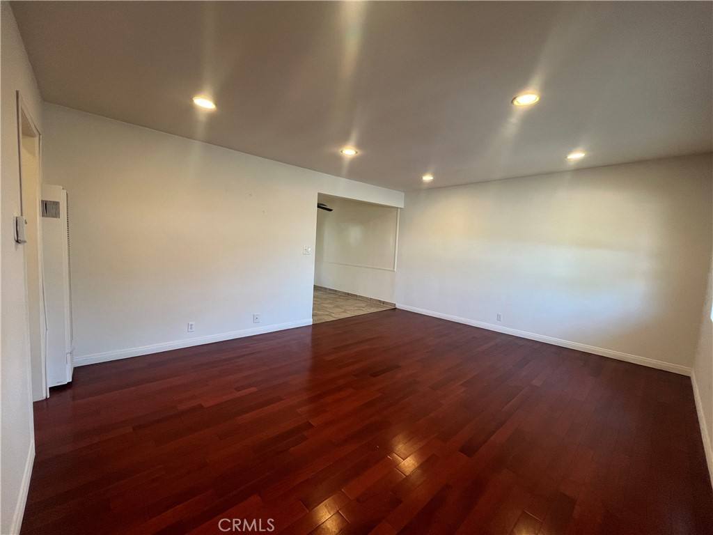 Apartment for rent at 11901 Washington Blvd #11901E, Los Angeles, CA 90066