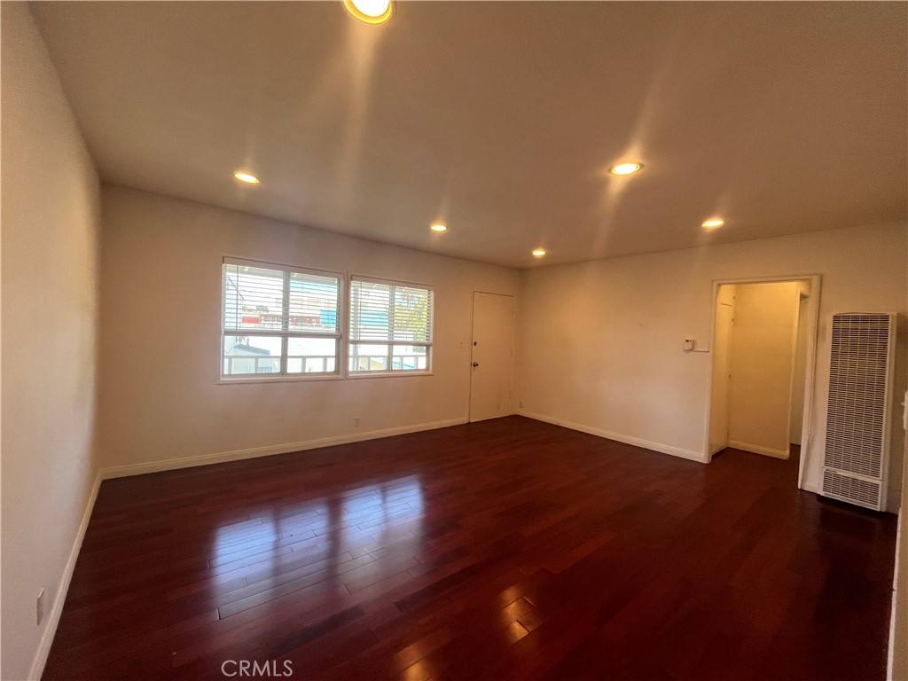 Apartment for rent at 11901 Washington Blvd #11901E, Los Angeles, CA 90066