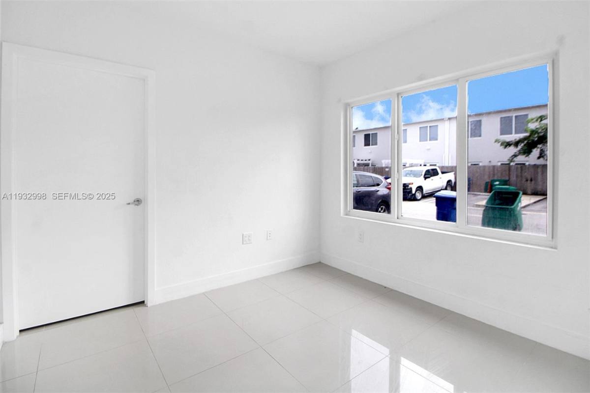 14482 SW 259th St, Homestead, FL 33032 - Townhouse For Rent - Image 4