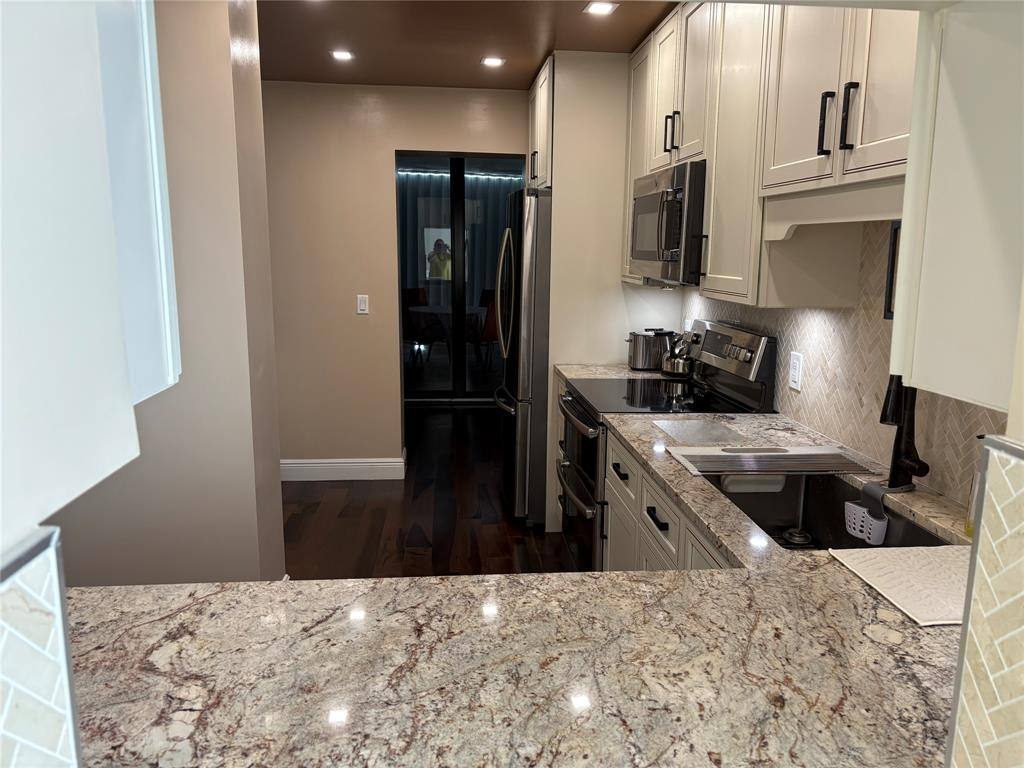 Apartment for rent at 1401 S Ocean Blvd #208, Pompano Beach, FL 33062