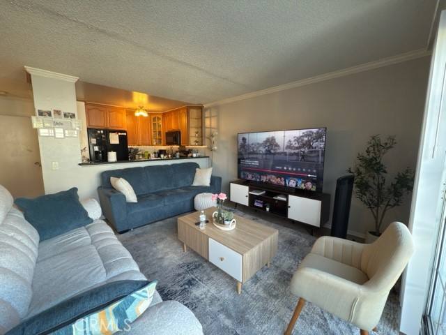 Condo for rent at 20930 Parthenia St #216, Canoga Park, CA 91304