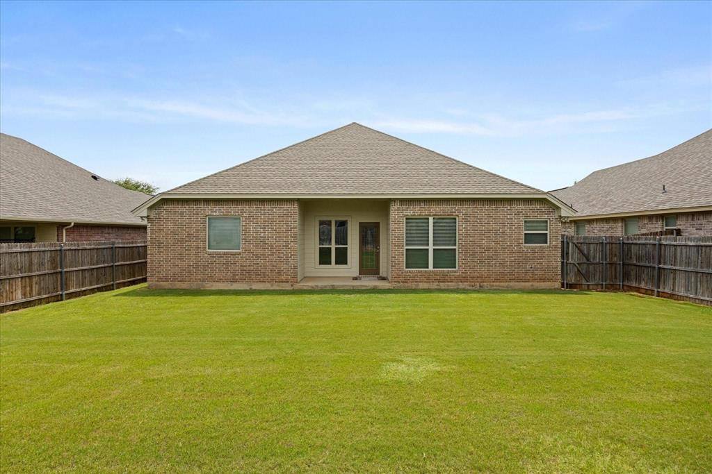 Apartment for rent at 107 Donna Circle #107, Granbury, TX 76049