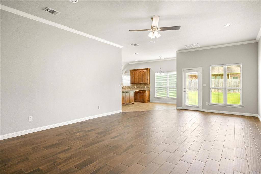 Apartment for rent at 107 Donna Circle #107, Granbury, TX 76049