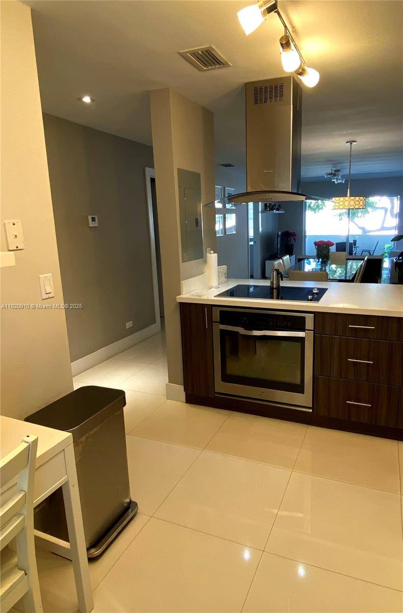 Apartment for rent at 300 Galen Dr #205, Key Biscayne, FL 33149