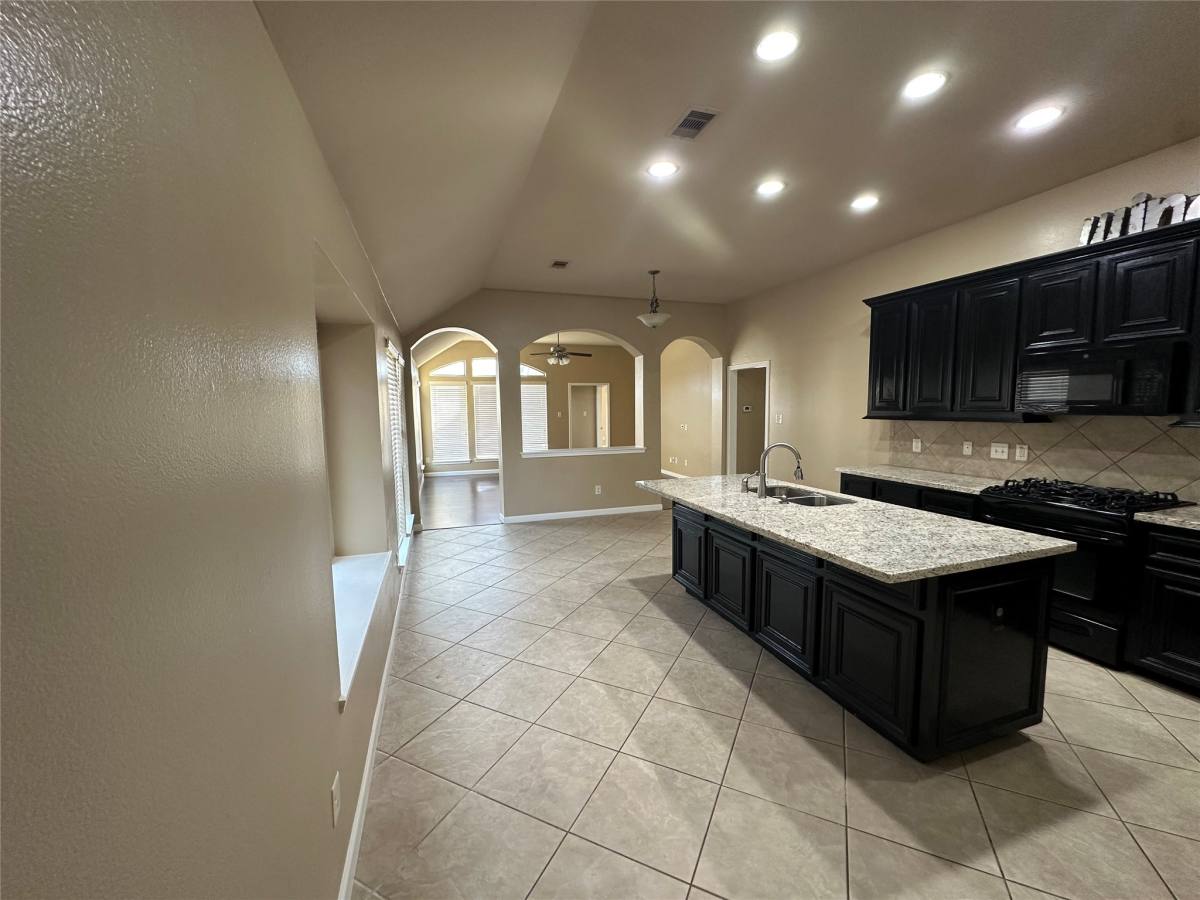 Apartment for rent at 27511 Gatlin Lane, Spring, TX 77386