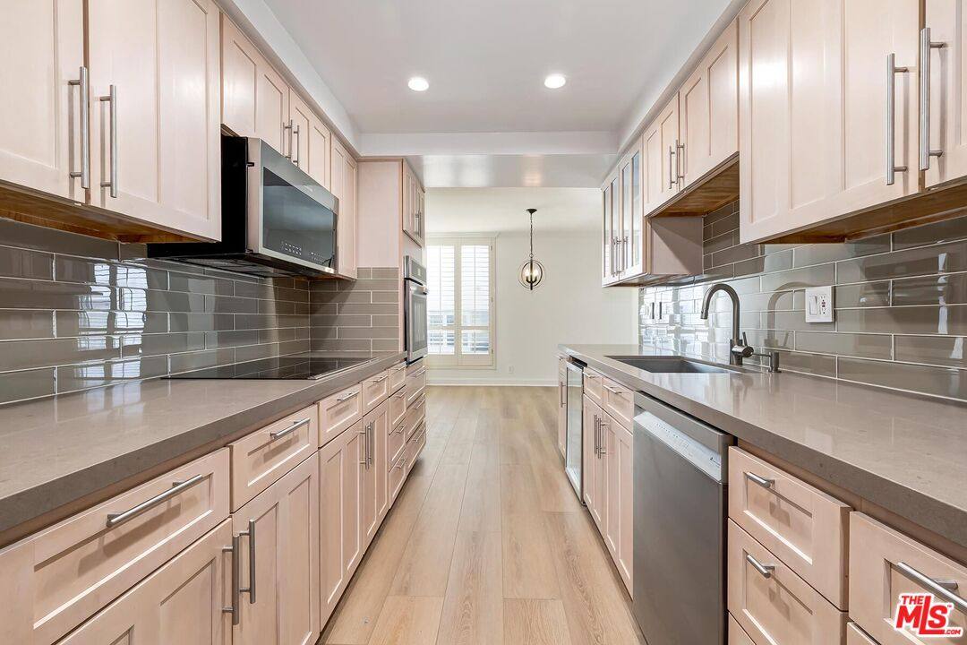 Condo for rent at 1710 Malcolm Ave #303, Los Angeles, CA 90024