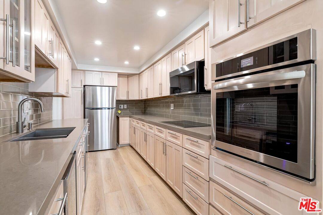 Condo for rent at 1710 Malcolm Ave #303, Los Angeles, CA 90024