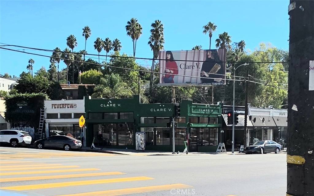 Apartment for rent at 3408 W Sunset Blvd, Los Angeles, CA 90026