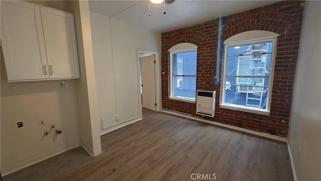 Apartment for rent at 3408 W Sunset Blvd, Los Angeles, CA 90026