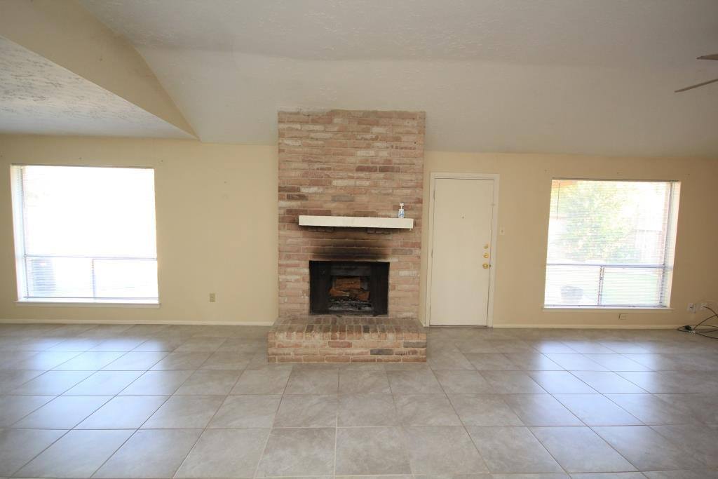 Apartment for rent at 24002 Silversmith Lane, Katy, TX 77493