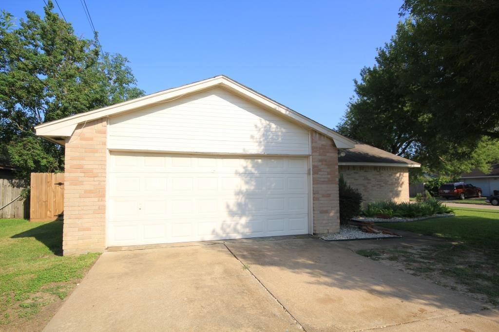 Apartment for rent at 24002 Silversmith Lane, Katy, TX 77493