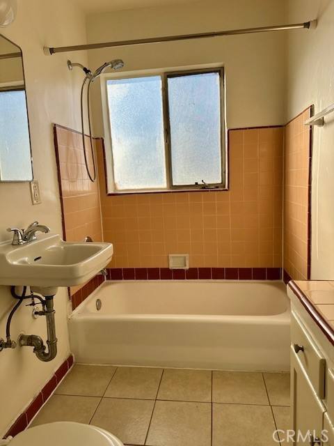 Apartment for rent at 970 Elden Ave #970-6, Los Angeles, CA 90006