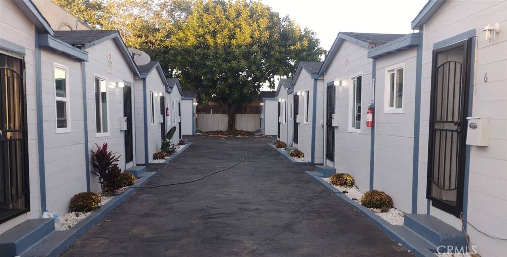 Apartment for rent at 3717 W Imperial Highway 3717-9, Inglewood, CA 90303