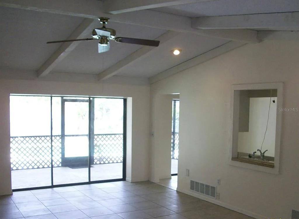Apartment for rent at 1649 Georgetowne Blvd, Sarasota, FL 34232