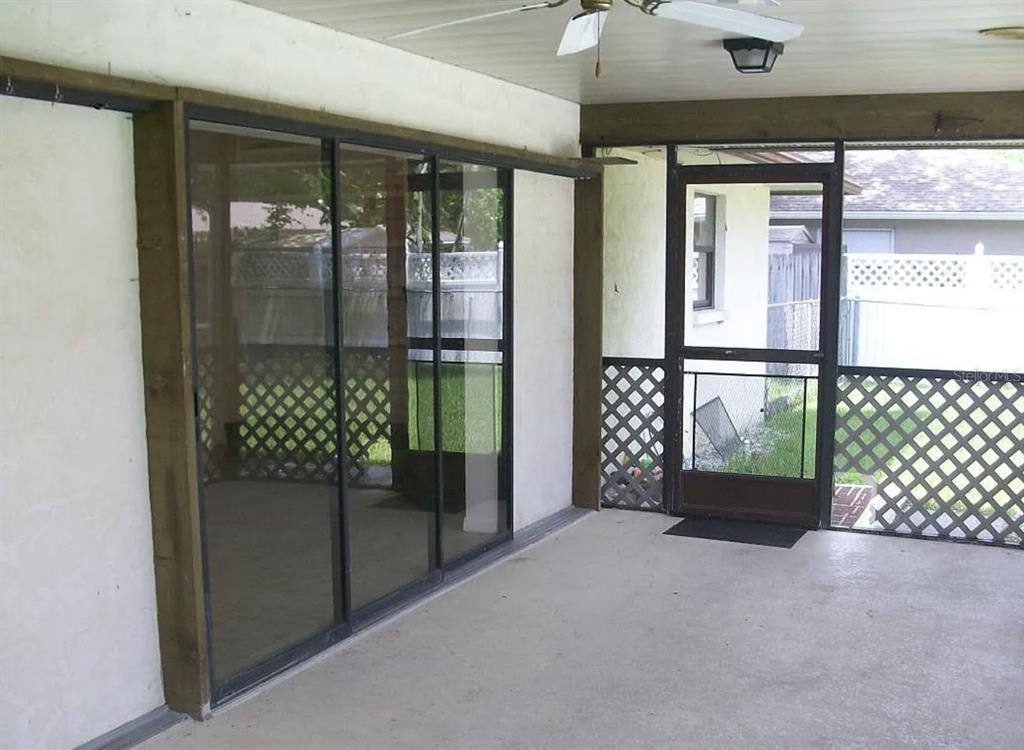 Apartment for rent at 1649 Georgetowne Blvd, Sarasota, FL 34232