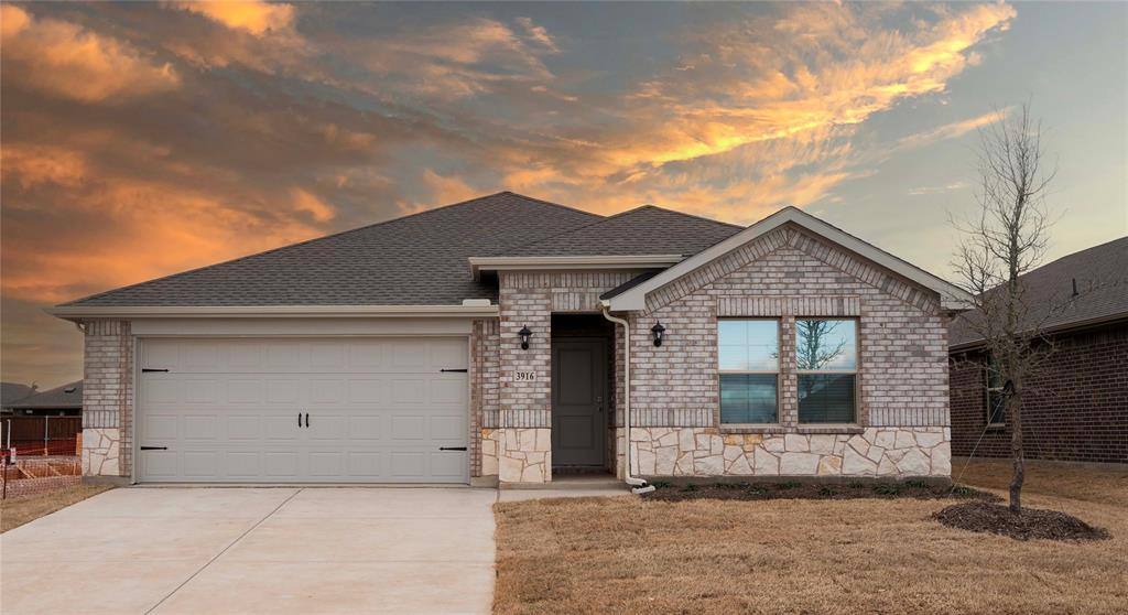 Apartment for rent at 3916 Limestone Bluff Dr, Celina, TX 75009