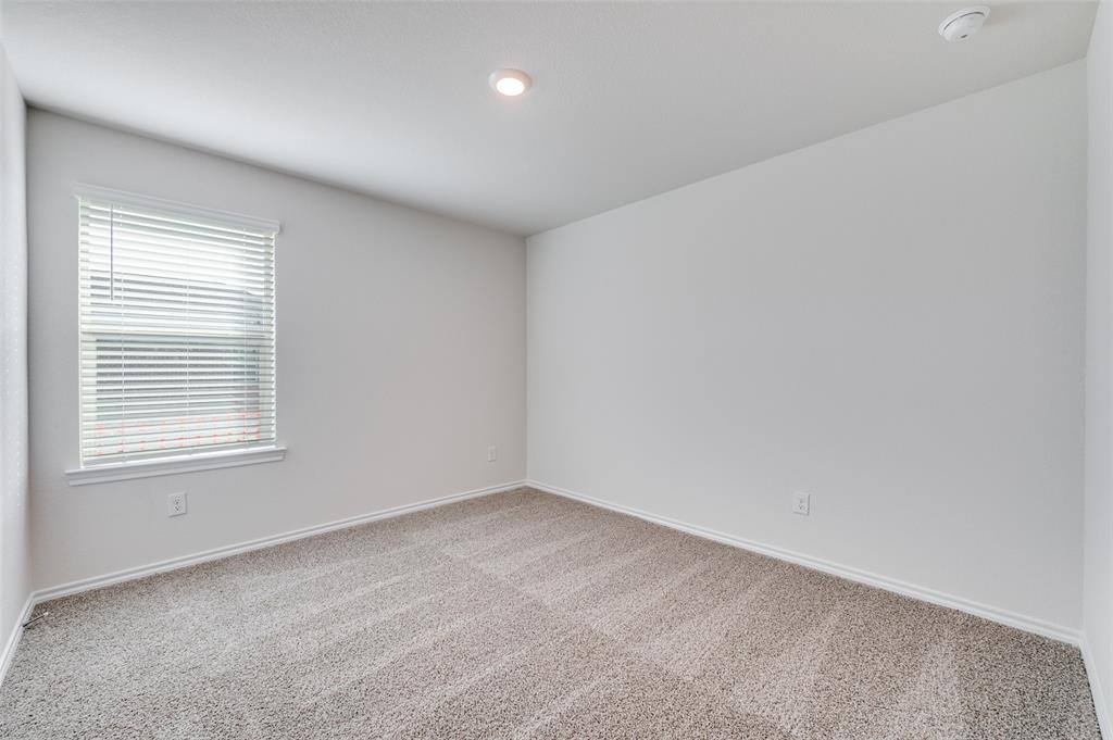 Apartment for rent at 3916 Limestone Bluff Dr, Celina, TX 75009