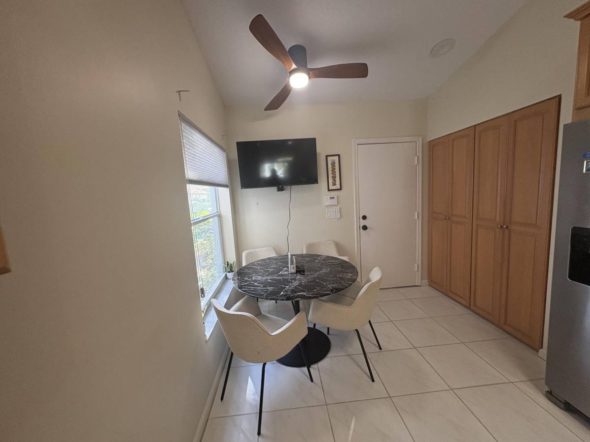 Apartment for rent at 7275 Summer Tree Dr, Boynton Beach, FL 33437