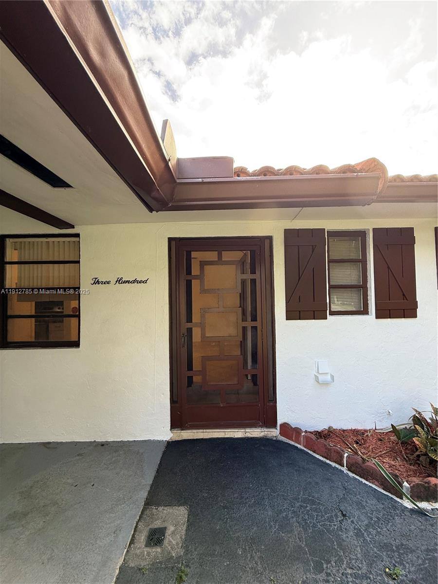 Apartment for rent at 300 NW 42nd St #300, Boca Raton, FL 33431