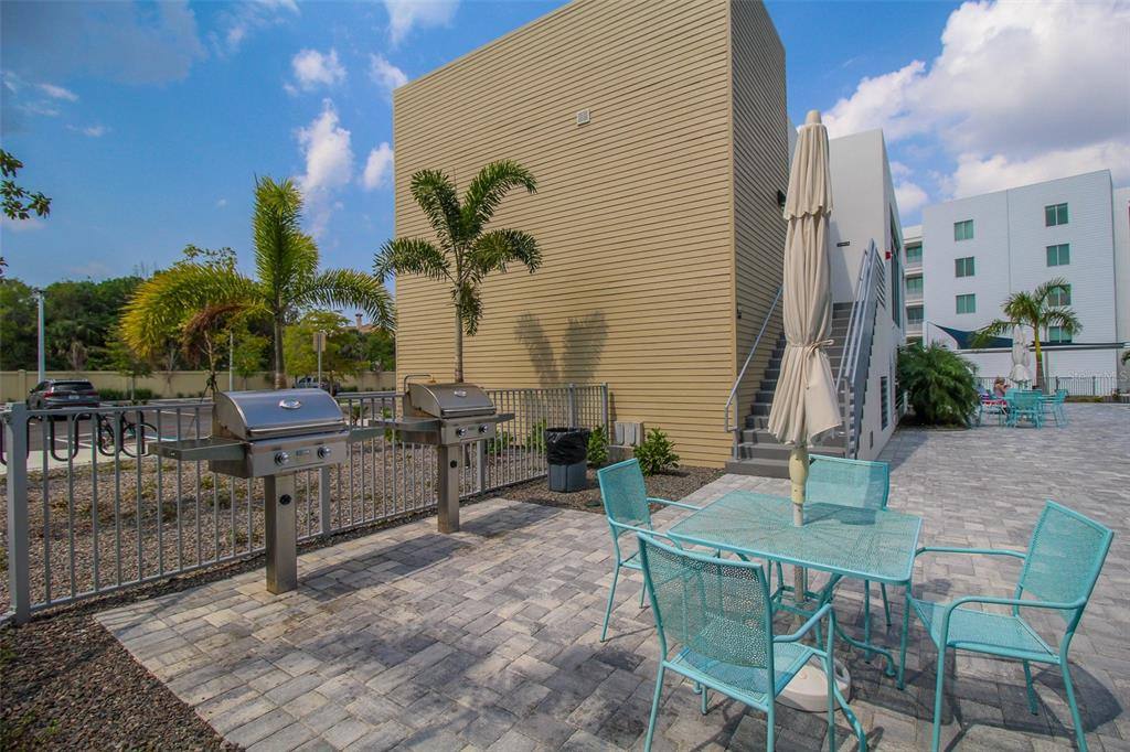 Condo for rent at 1703 N Tamiami Trail #1703B406, Sarasota, FL 34236