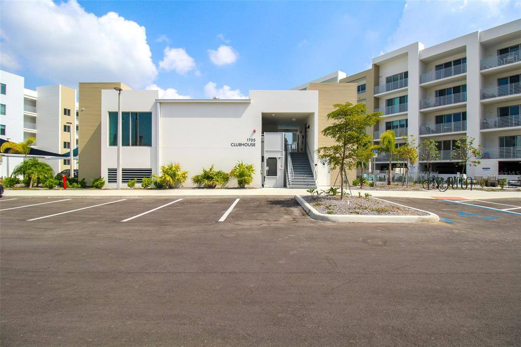 Condo for rent at 1703 N Tamiami Trail #1703B406, Sarasota, FL 34236