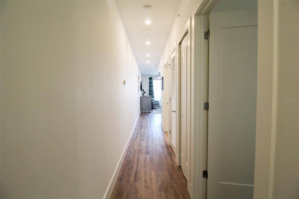 Condo for rent at 1703 N Tamiami Trail #1703B406, Sarasota, FL 34236