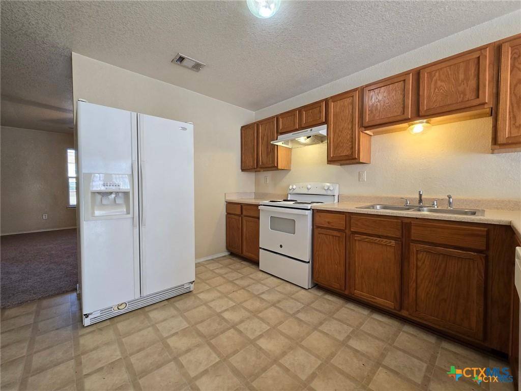Apartment for rent at 2808 Leroy Circle, Killeen, TX 76542
