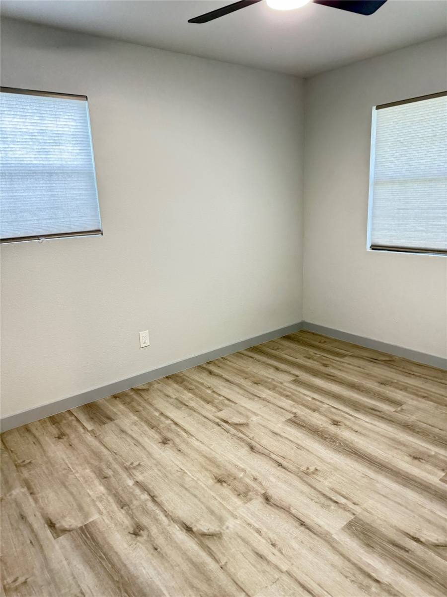 Apartment for rent at 210 N Mattson St #210, West Columbia, TX 77486